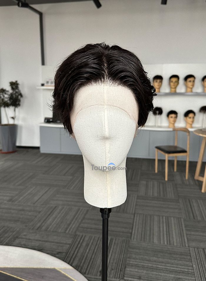 men's hairstyle parted in the middle